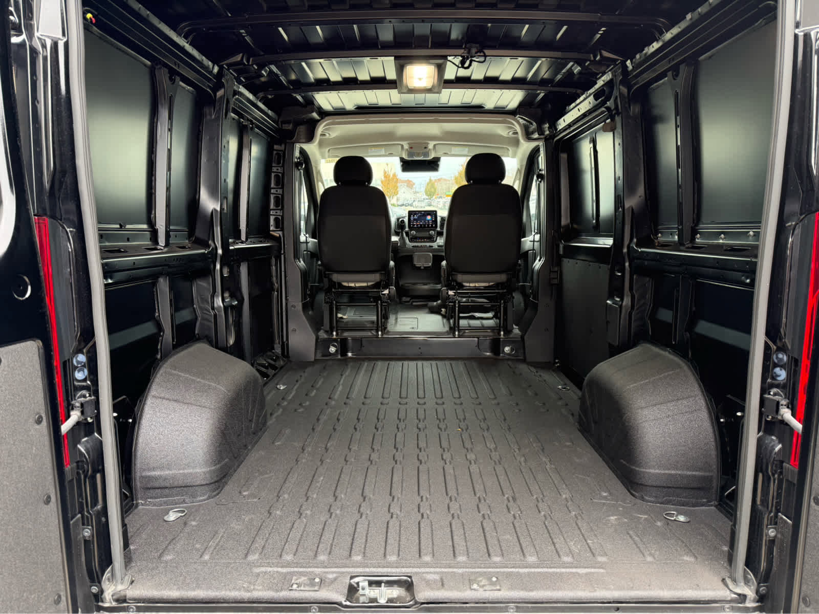 New 2026 RAM ProMaster 1500 w/ Premium Convenience Group image 9
