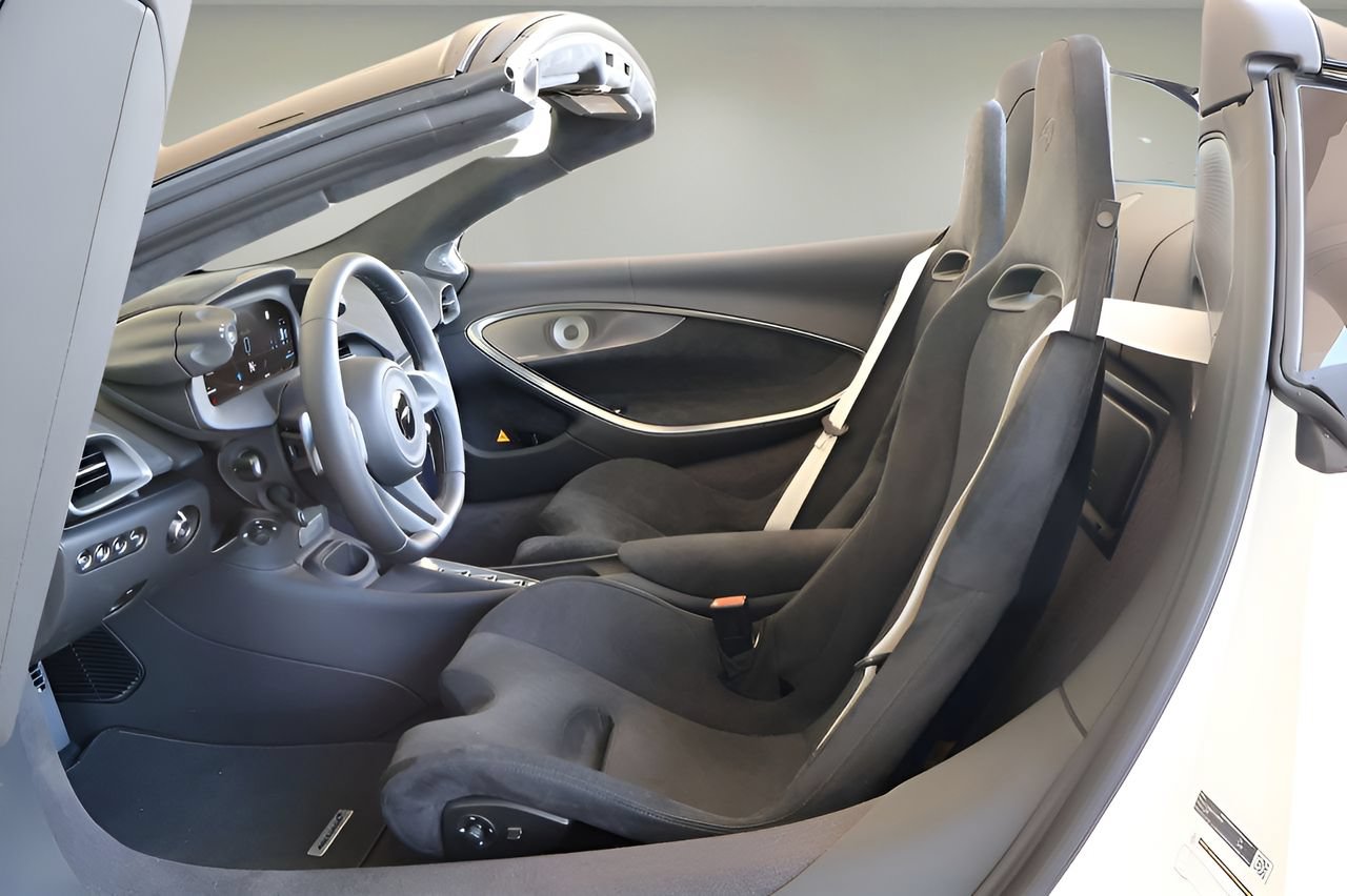 New 2026 McLaren Artura Spider RWD image 10