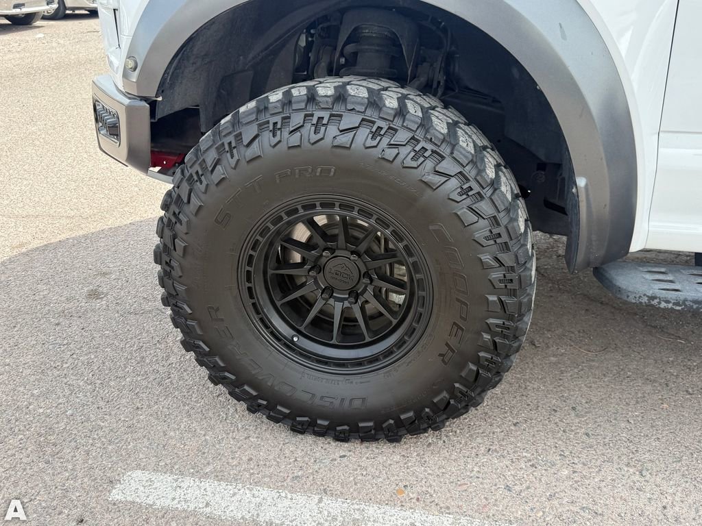Used 2018 Ford F150 Raptor w/ Equipment Group 802A Luxury image 6