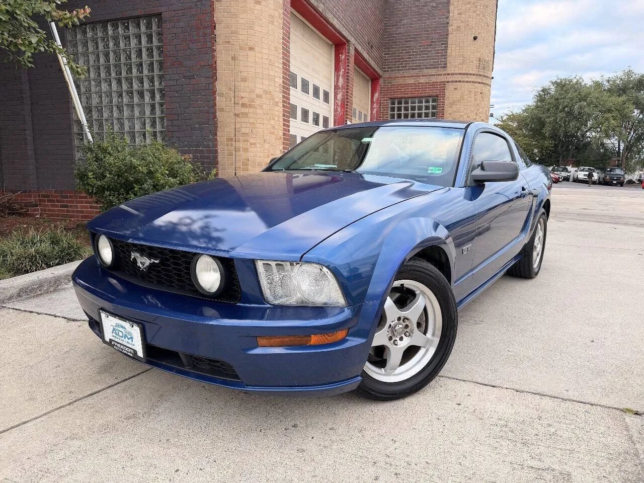 Used 2007 Ford Mustang GT Premium RWD image 2
