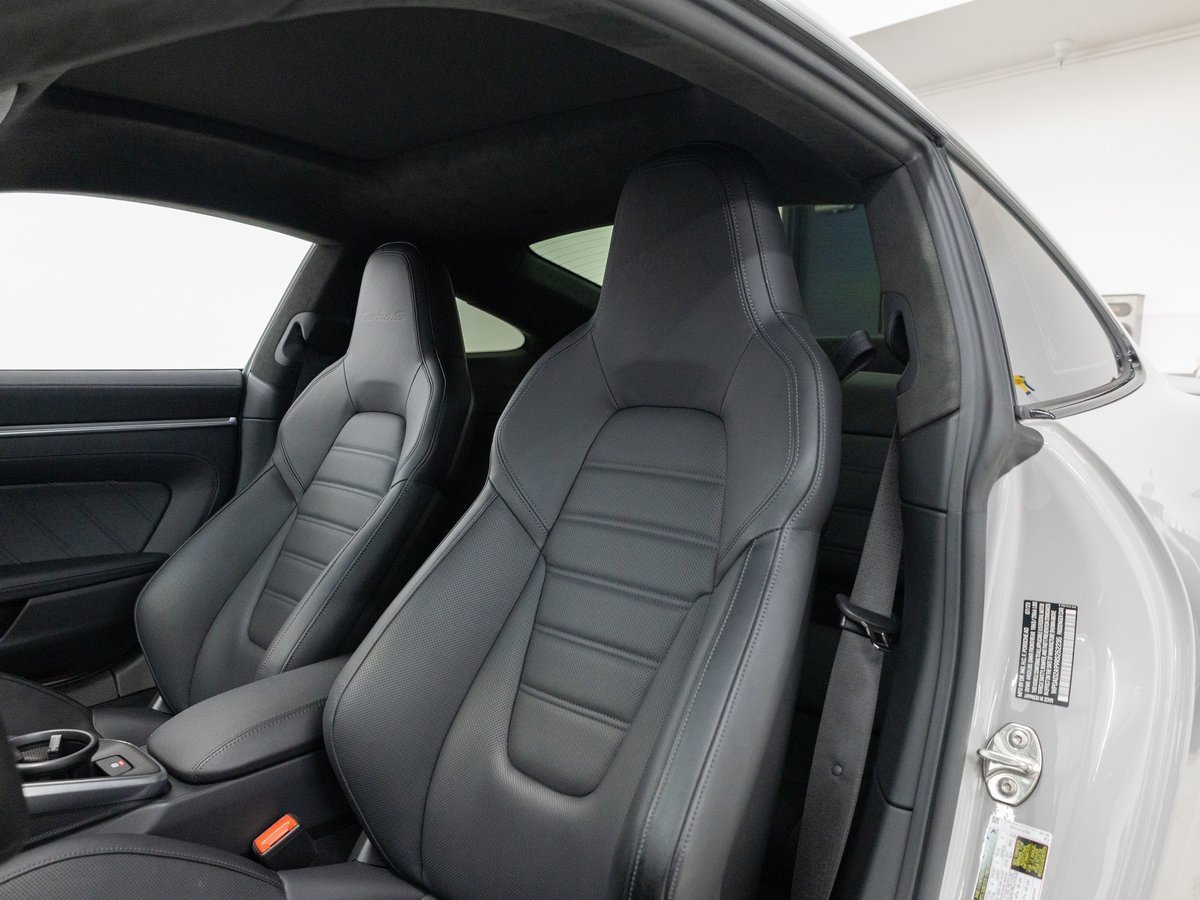 Certified 2024 Porsche 911 Turbo S image 5