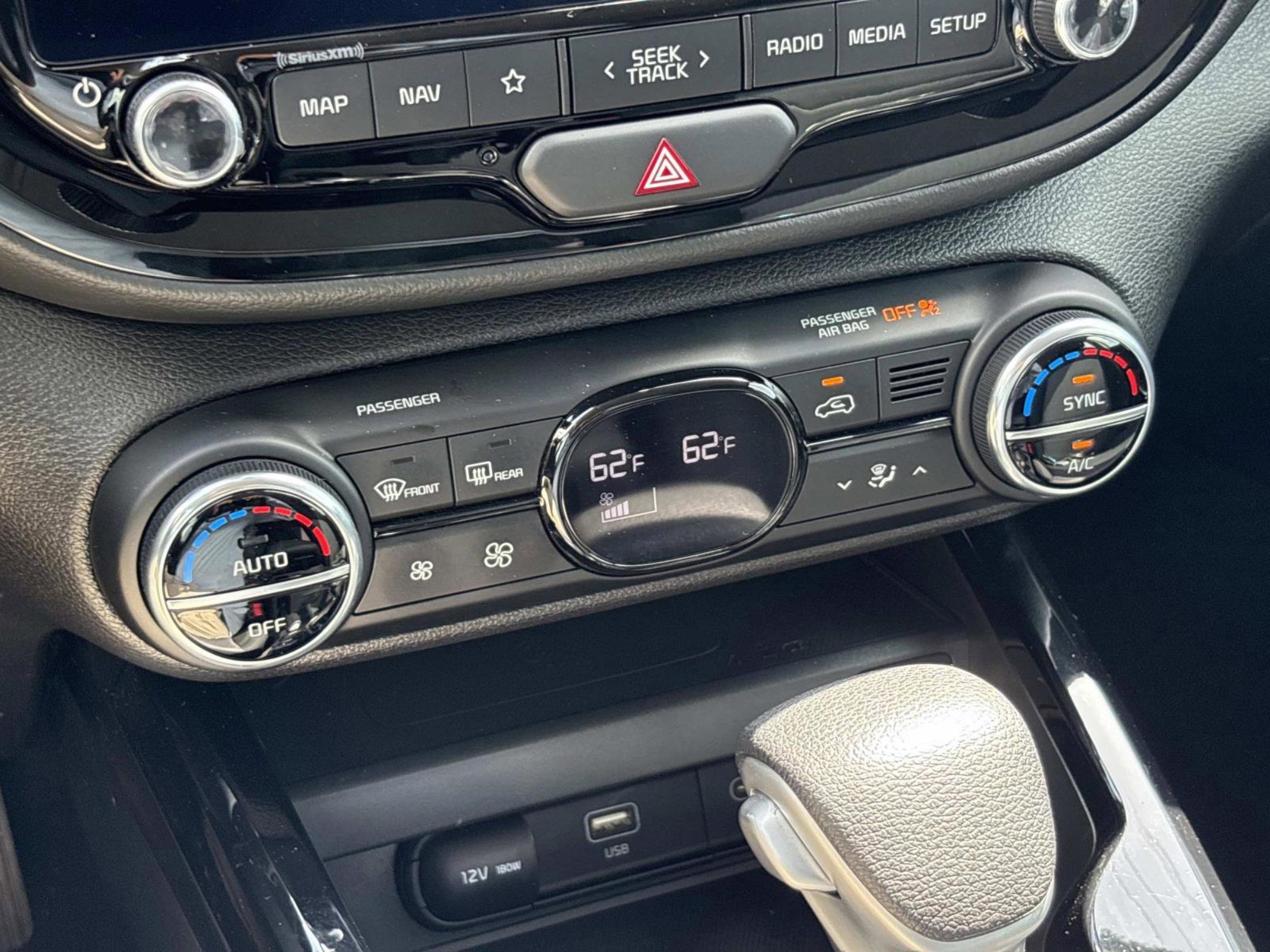 Used 2024 Kia Soul S FWD image 29