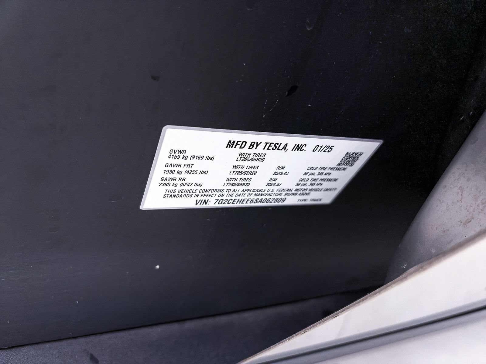 Used 2025 Tesla Cybertruck Cyberbeast AWD/4WD image 34