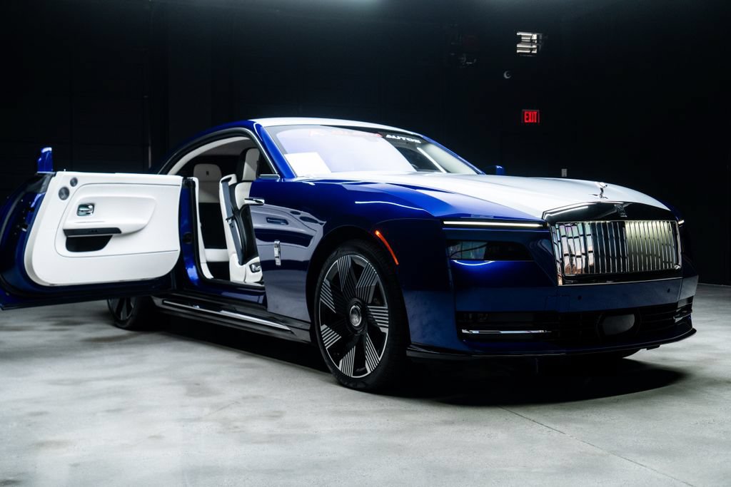 Used 2024 Rolls-Royce Spectre w/ Spectre Launch Package AWD/4WD image 9