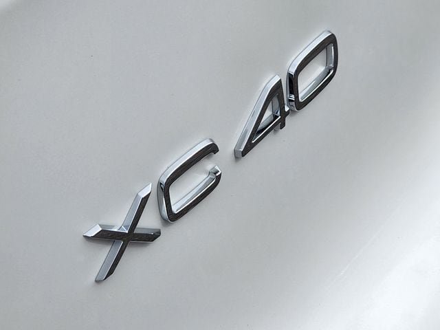 New 2026 Volvo XC40 B5 Plus w/ Protection Package Premier AWD/4WD image 16