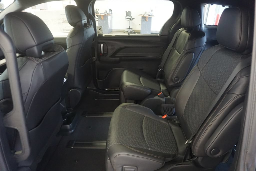 New 2026 Toyota Sienna Limited FWD image 26
