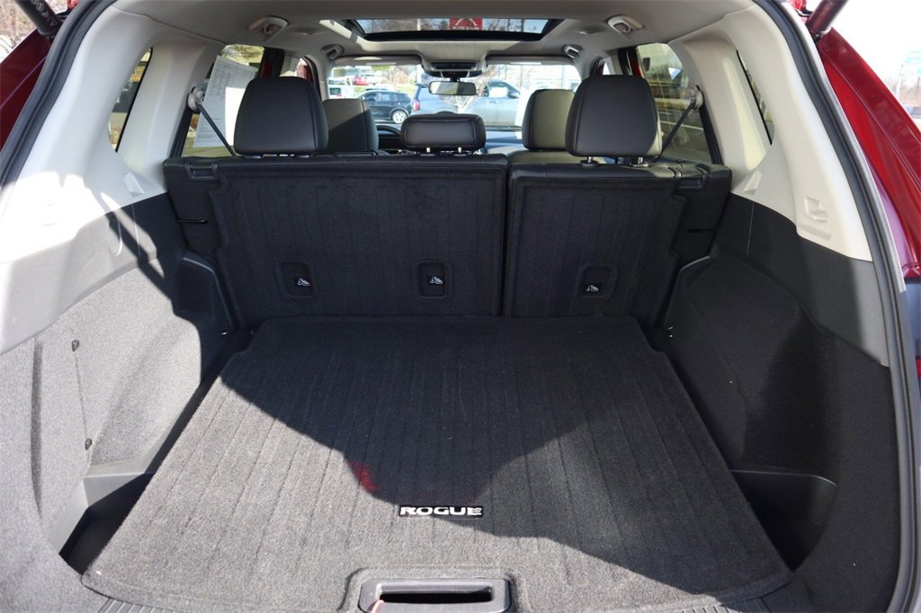 Certified 2024 Nissan Rogue SV w/ SV Premium Package image 30