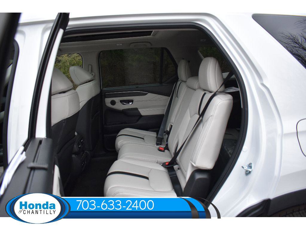 New 2026 Honda Pilot Touring image 30