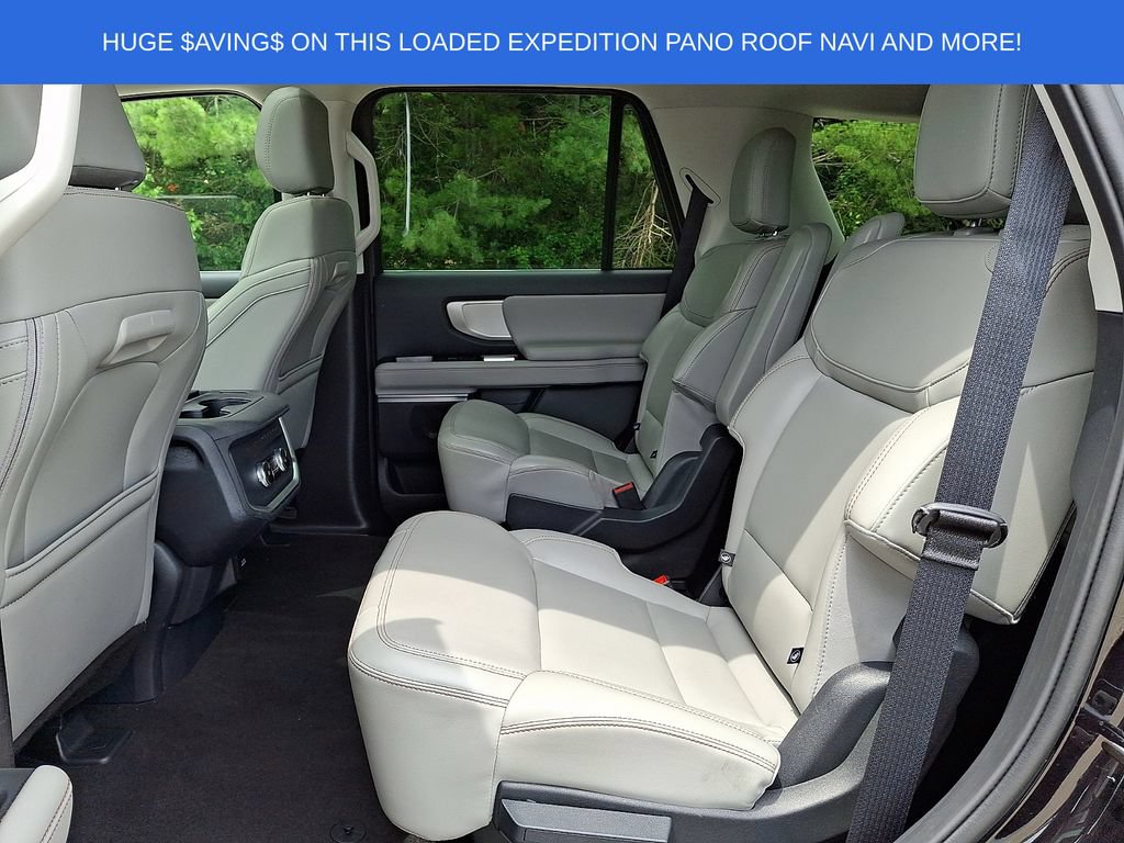 Used 2025 Ford Expedition Active AWD/4WD image 10