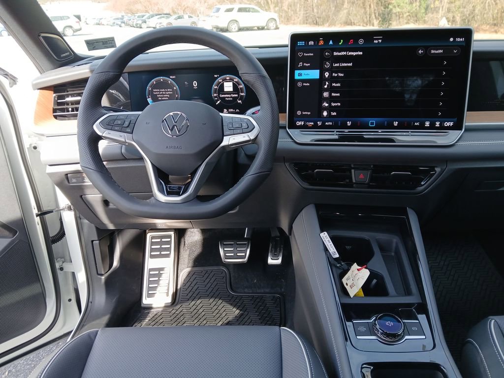 New 2026 Volkswagen Tiguan SEL R-Line image 13