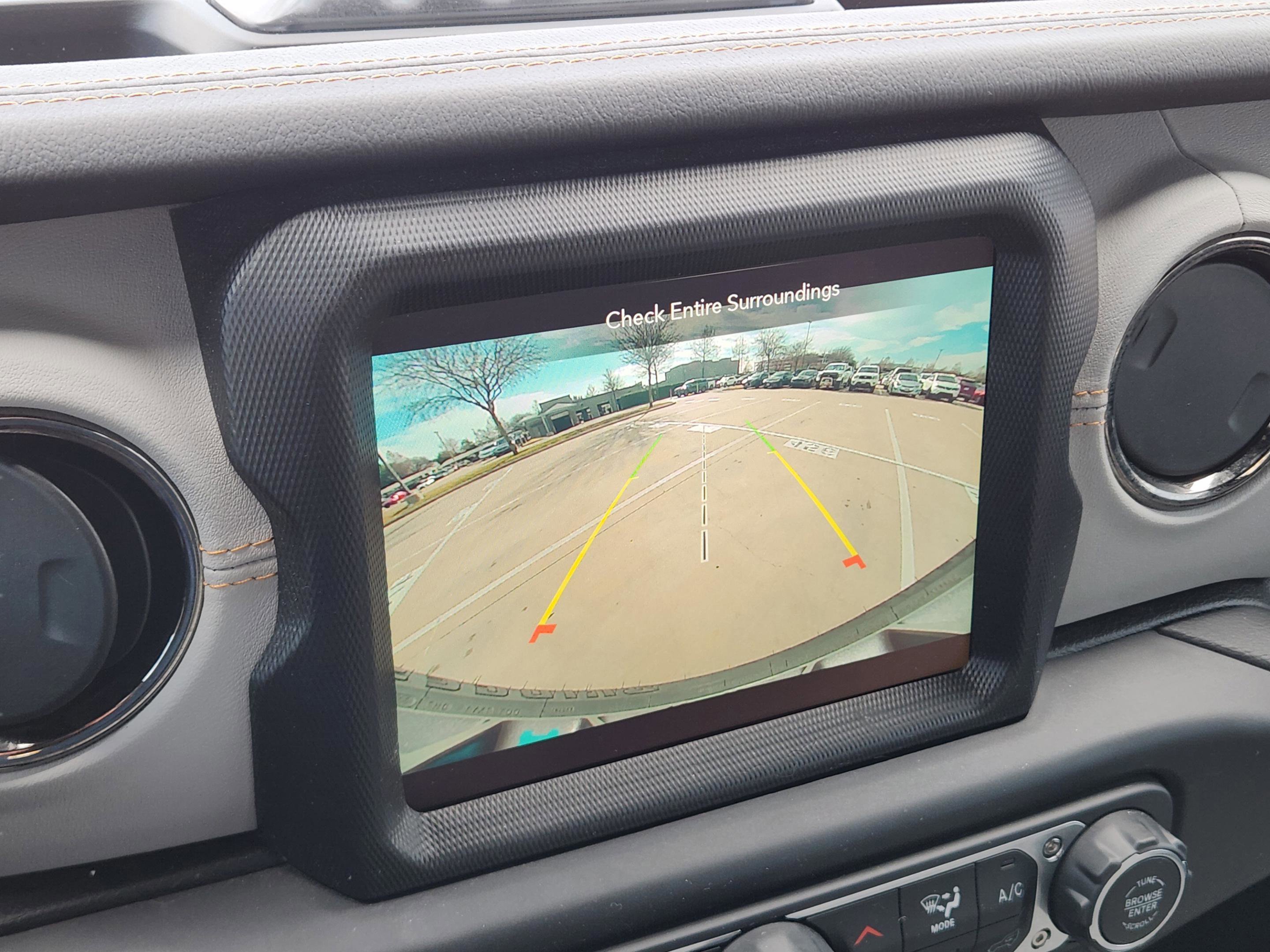 Used 2022 Jeep Wrangler Unlimited Sahara image 19