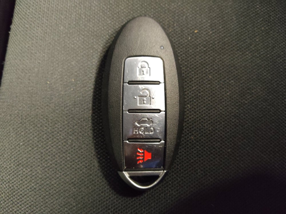 Used 2021 Nissan Versa SV FWD image 32