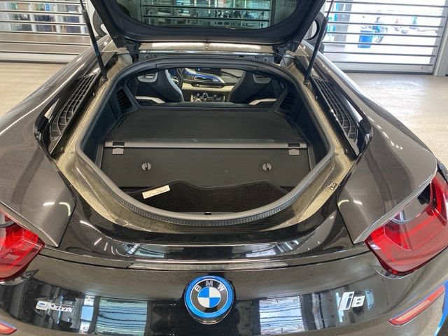 Used 2015 BMW i8 image 9