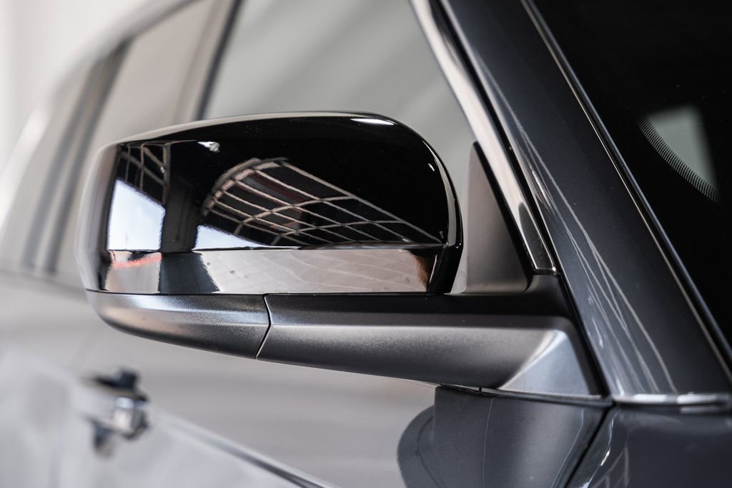 New 2025 Jeep Grand Cherokee Laredo X w/ Luxury Tech Group I image 13