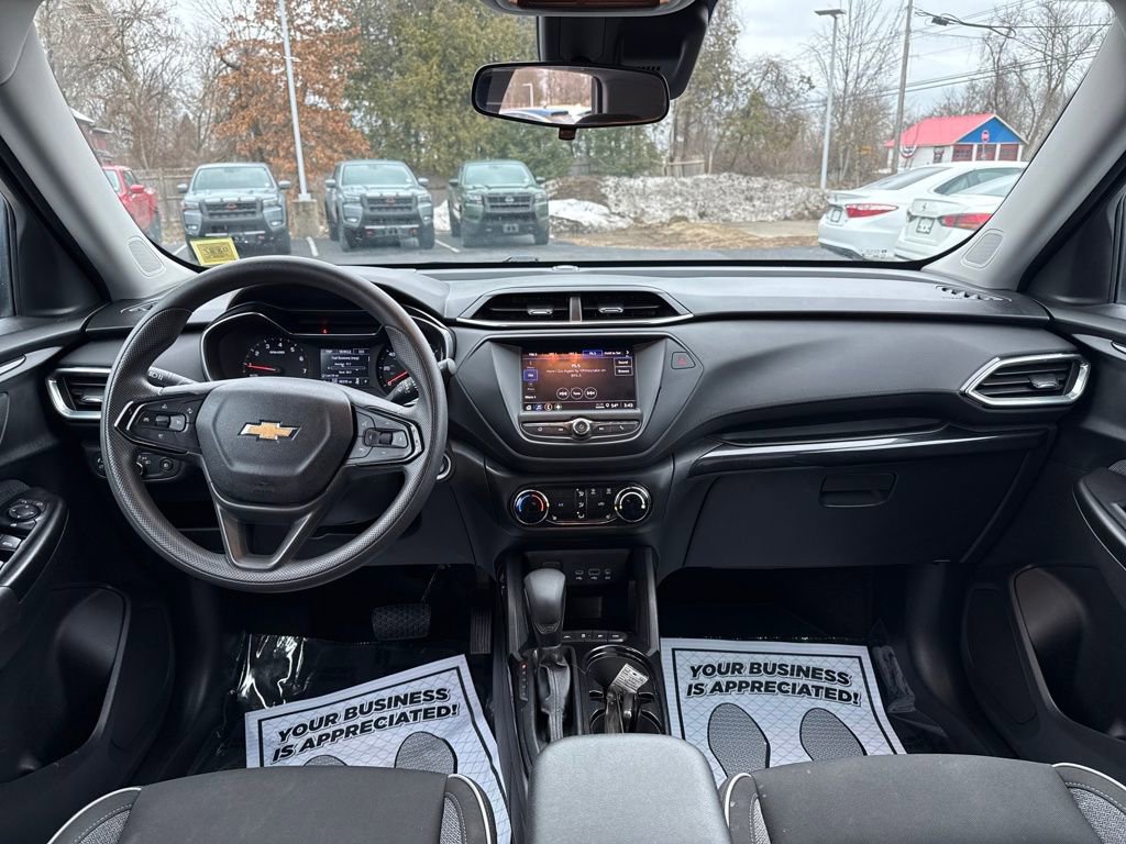 Used 2021 Chevrolet TrailBlazer LT w/ Driver Confidence Package image 17
