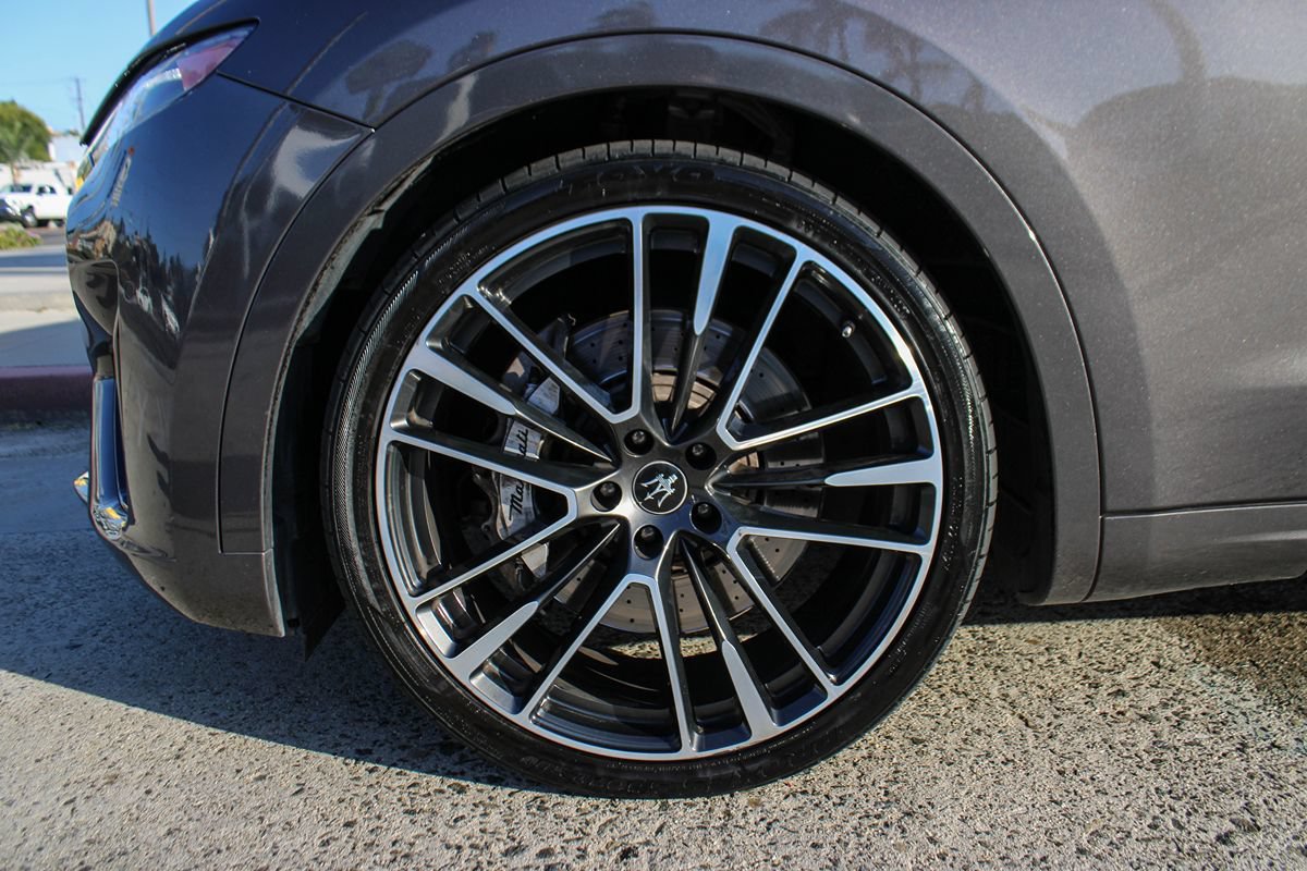 Used 2020 Maserati Levante GTS AWD/4WD image 38