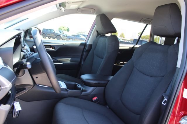 Used 2022 Toyota RAV4 XLE FWD image 29