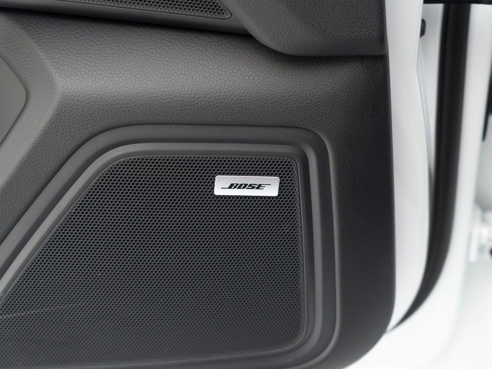 Certified 2024 Porsche Macan S image 22