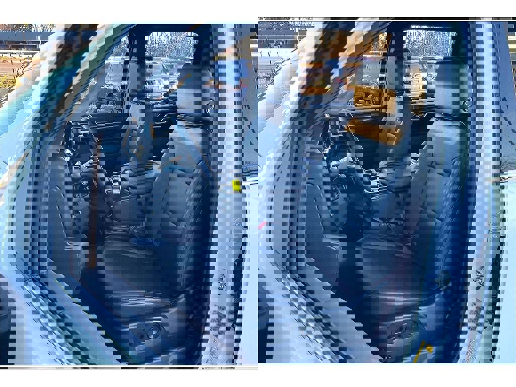 Used 2025 Chevrolet Silverado 3500 LTZ image 27