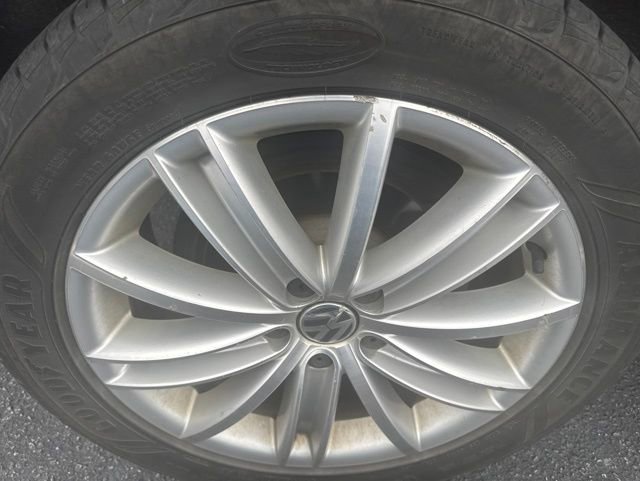 Used 2013 Volkswagen Tiguan SE AWD/4WD image 13