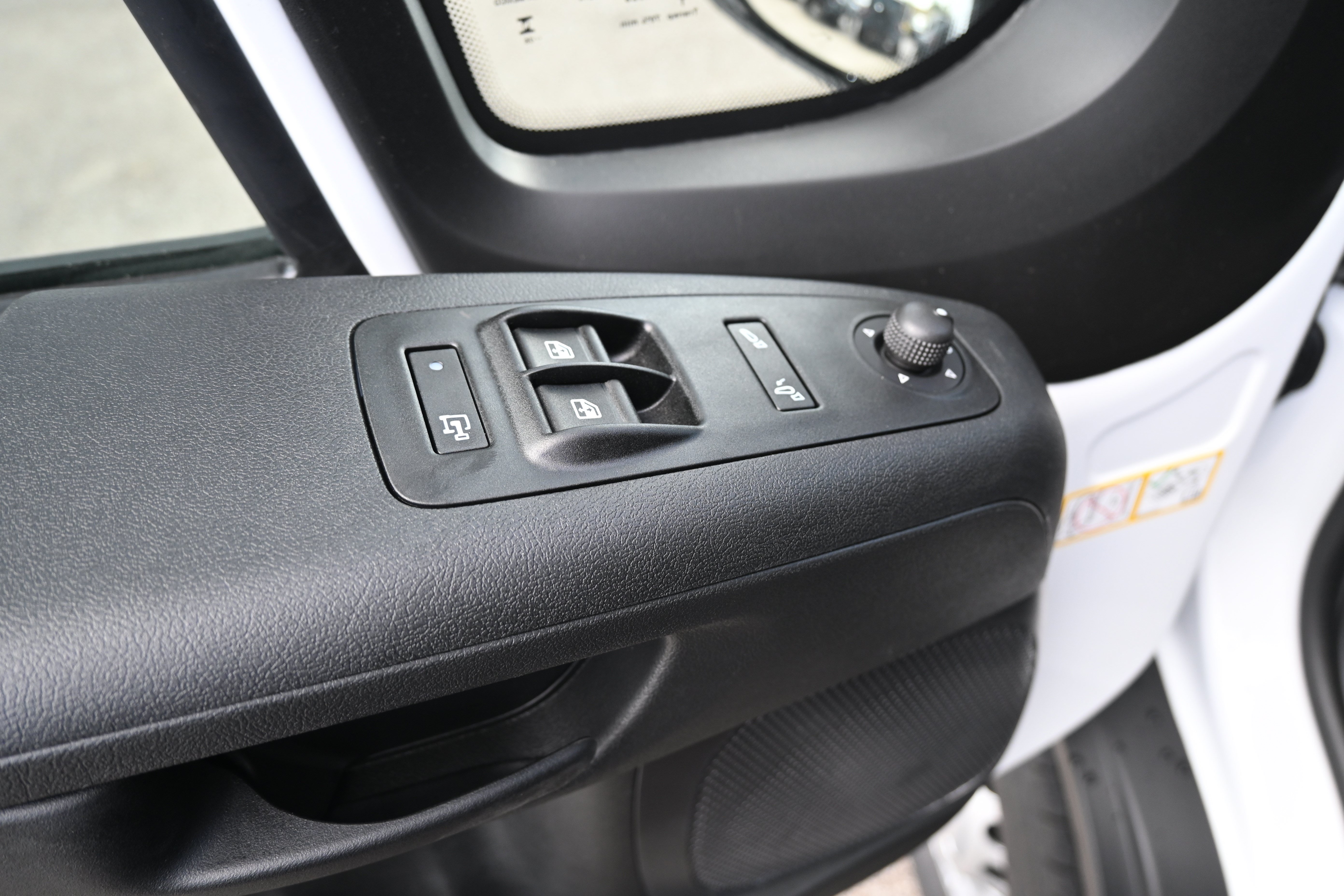 New 2026 RAM ProMaster 2500 w/ Convenience Group FWD image 15
