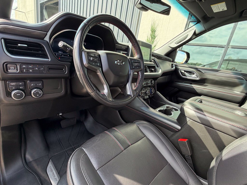 Used 2022 Chevrolet Suburban RST w/ Luxury Package AWD/4WD image 11