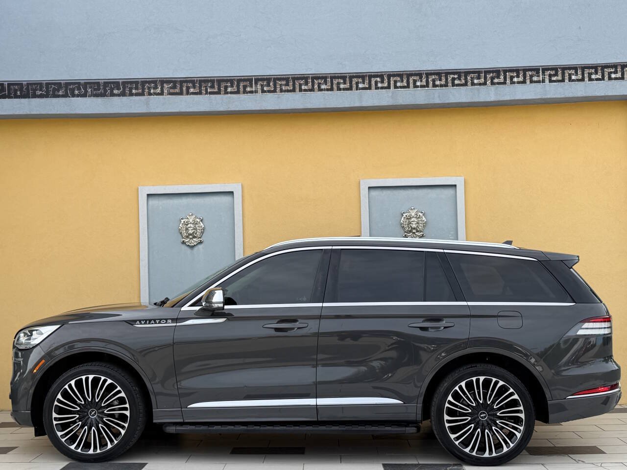 Used 2020 Lincoln Aviator Black Label w/ Dynamic Handling Package AWD/4WD image 8