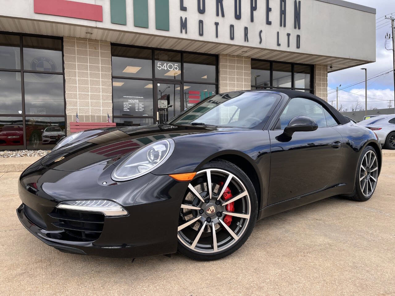 Used 2013 Porsche 911 Carrera S image 8