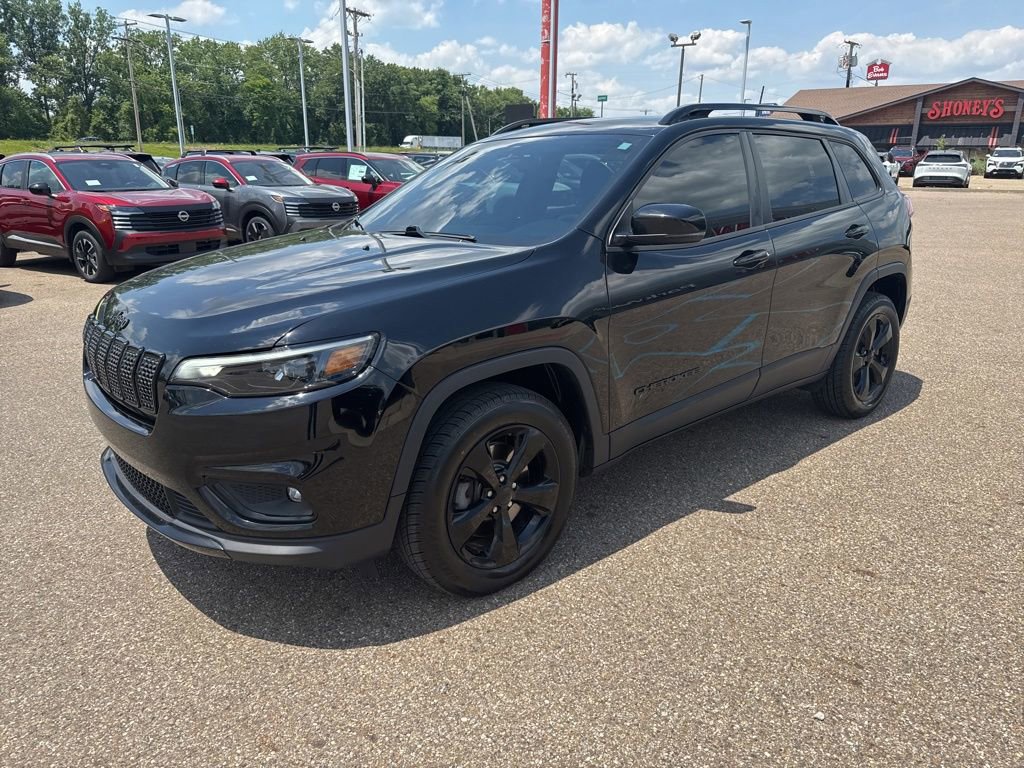 Used 2020 Jeep Cherokee Latitude Plus AWD/4WD image 3