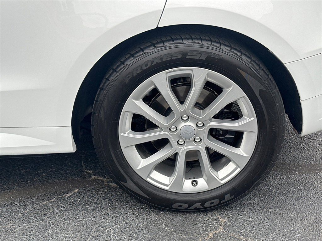 Used 2023 Land Rover Range Rover Sport SE Dynamic image 20