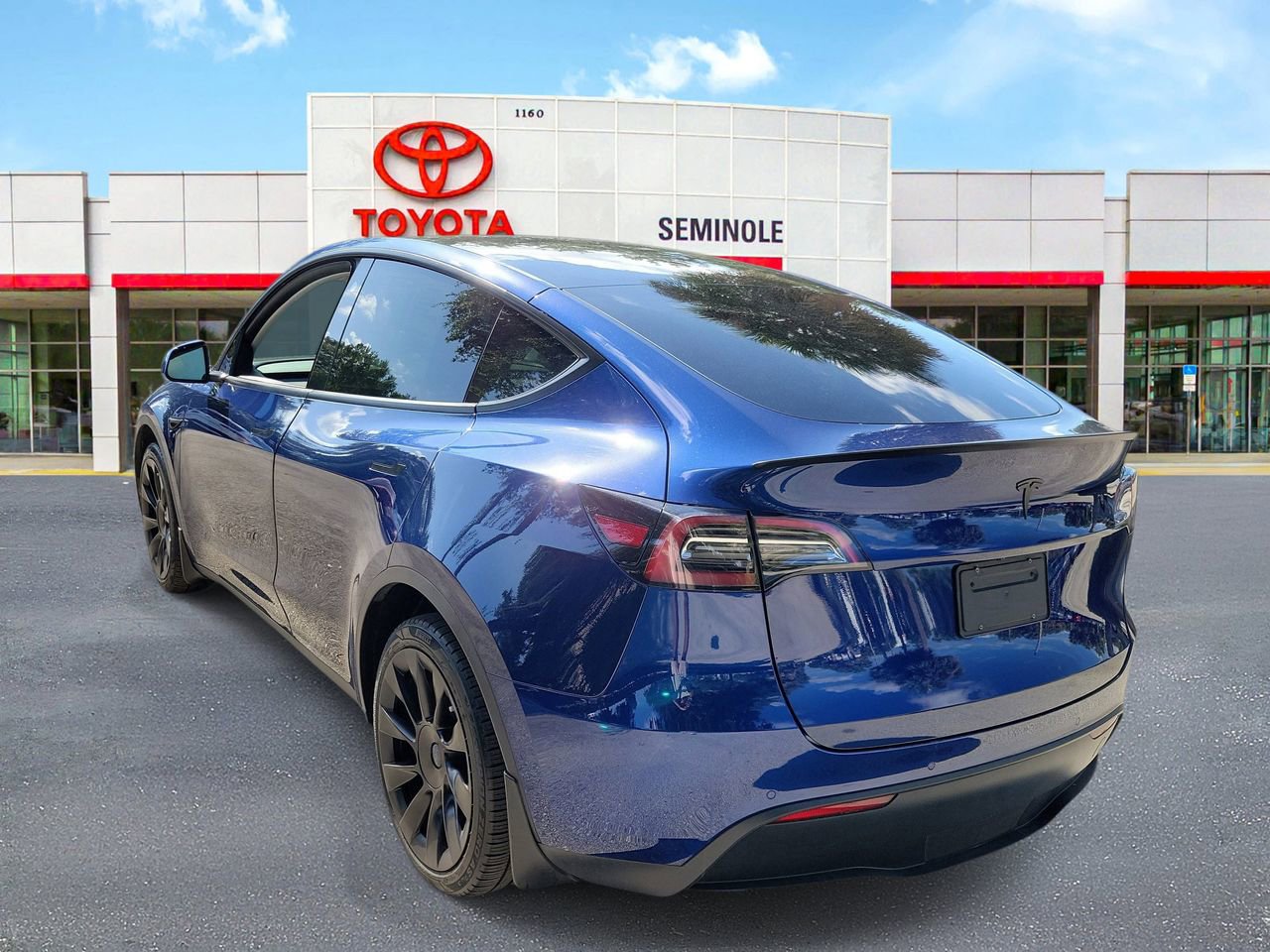 Used 2021 Tesla Model Y Long Range AWD/4WD image 4