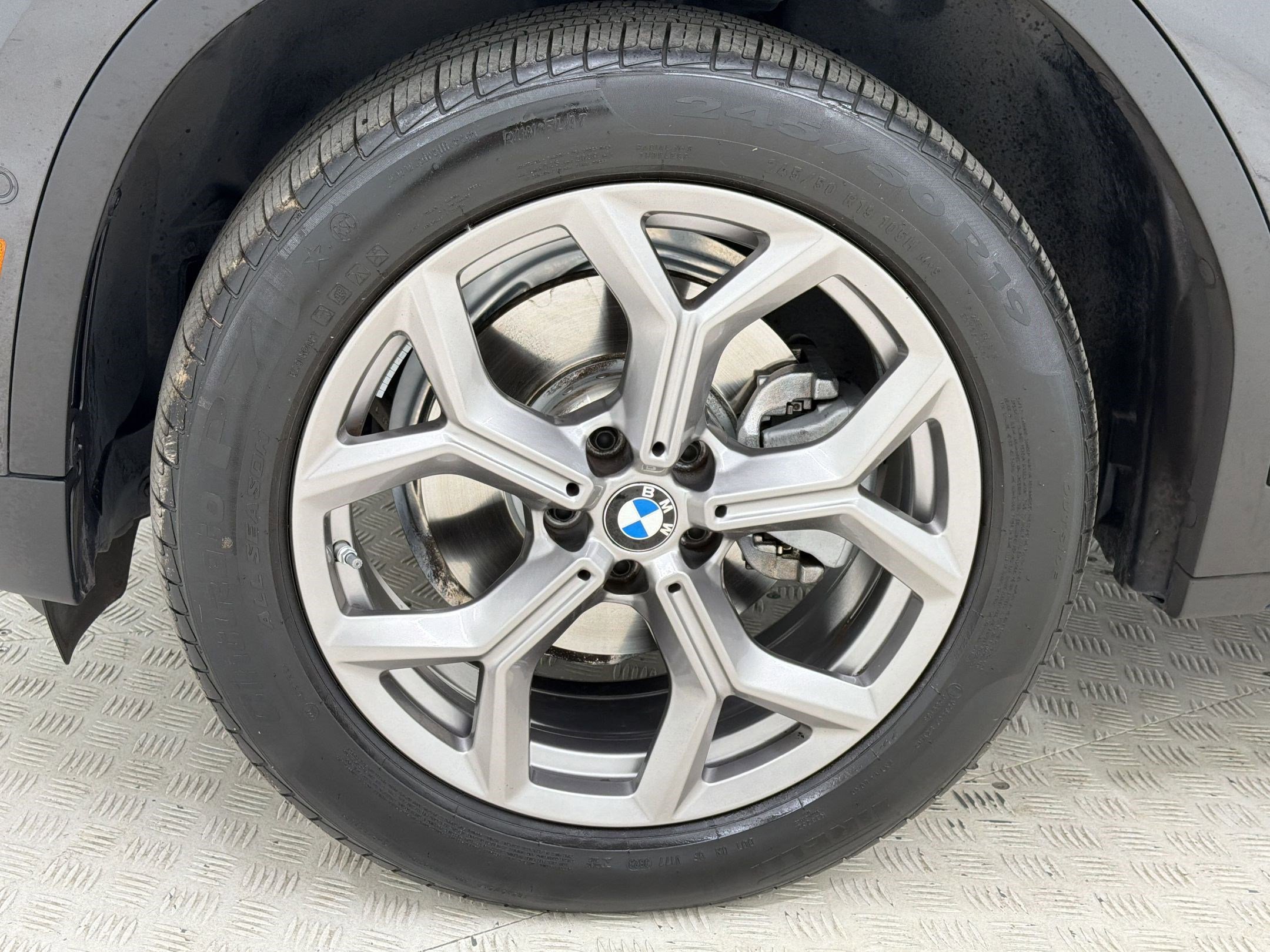 Certified 2024 BMW X3 xDrive30i w/ Convenience Package image 12