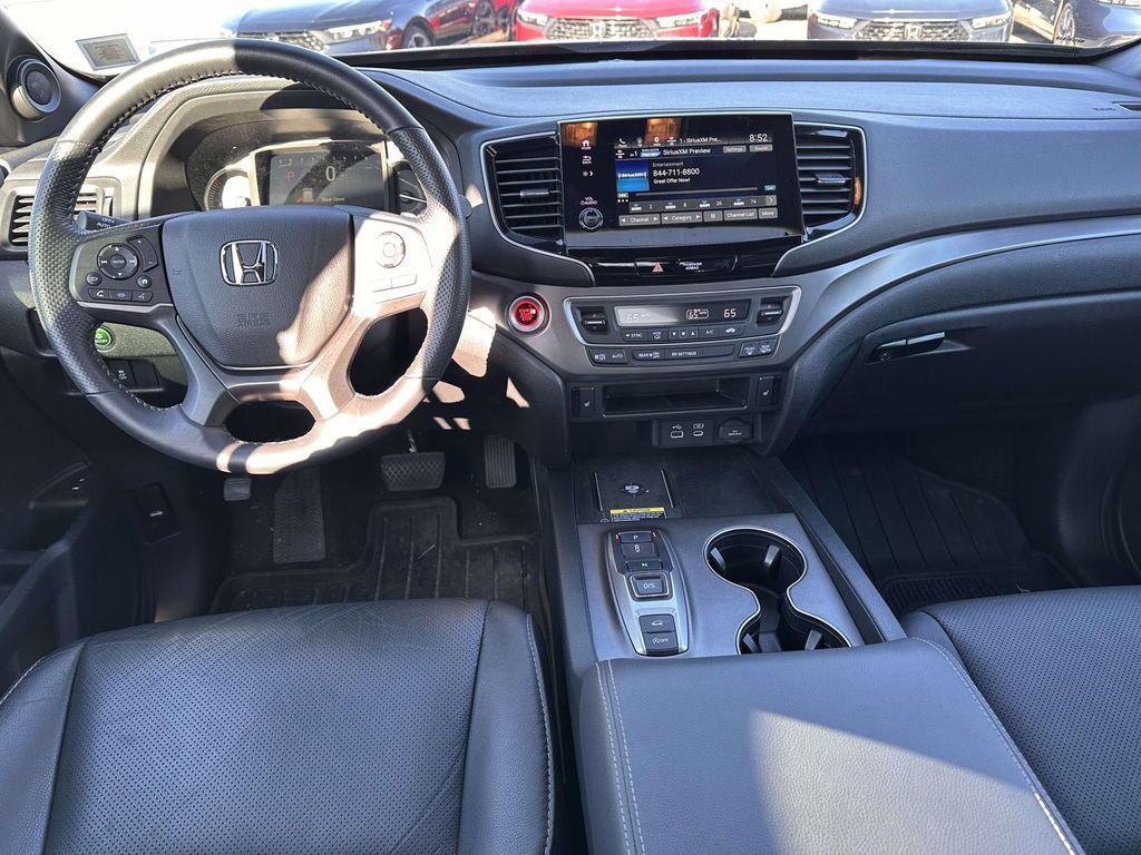 Used 2025 Honda Passport EX-L image 17