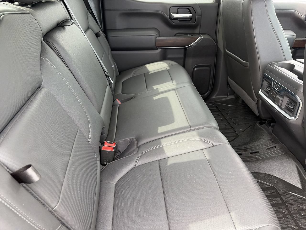Used 2021 GMC Sierra 1500 SLT w/ SLT Premium Package AWD/4WD image 12
