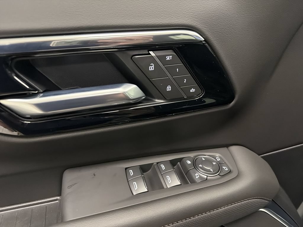 New 2026 Chevrolet Suburban High Country AWD/4WD image 24