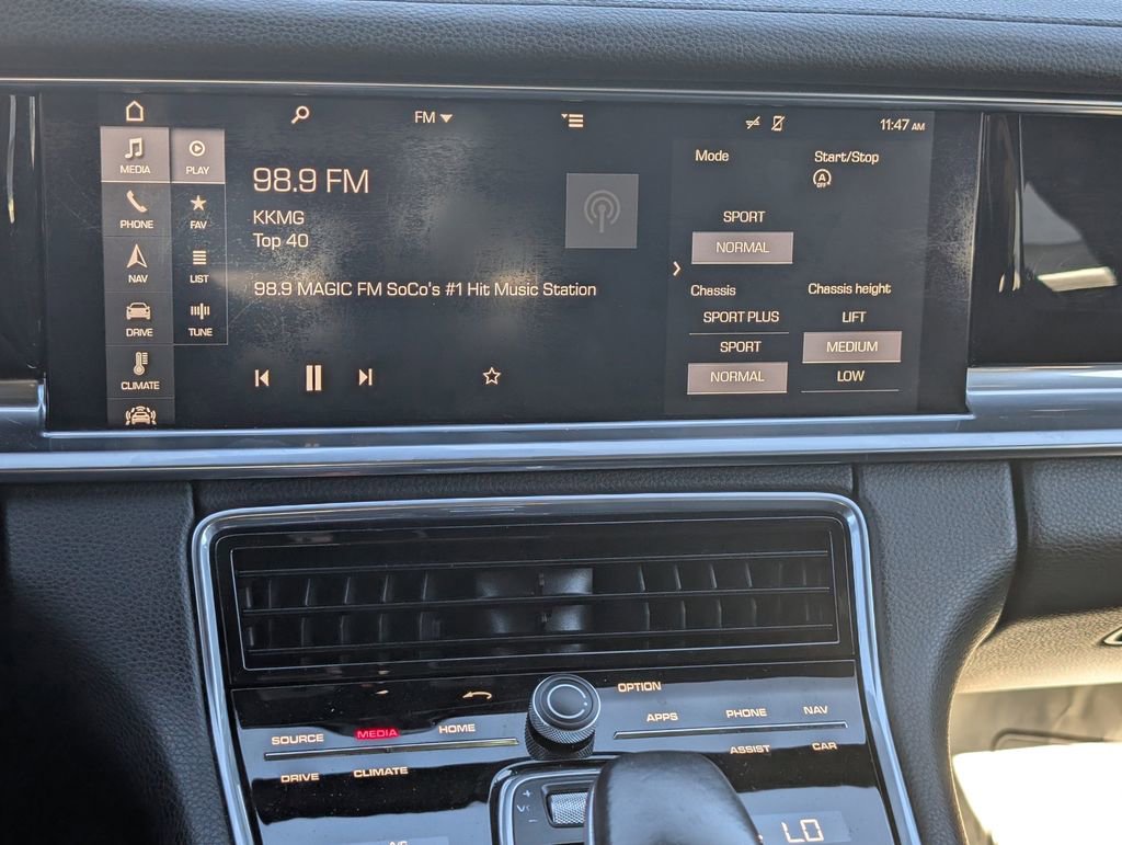 Used 2017 Porsche Panamera 4 w/ Premium Package image 16