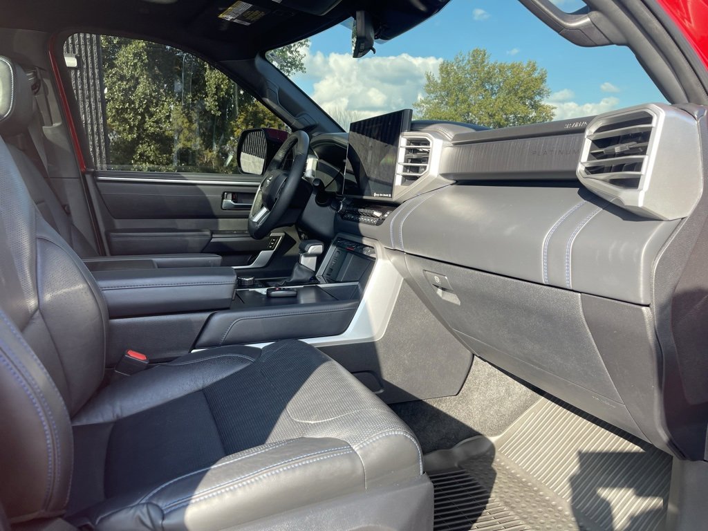 Used 2024 Toyota Tundra Platinum image 33