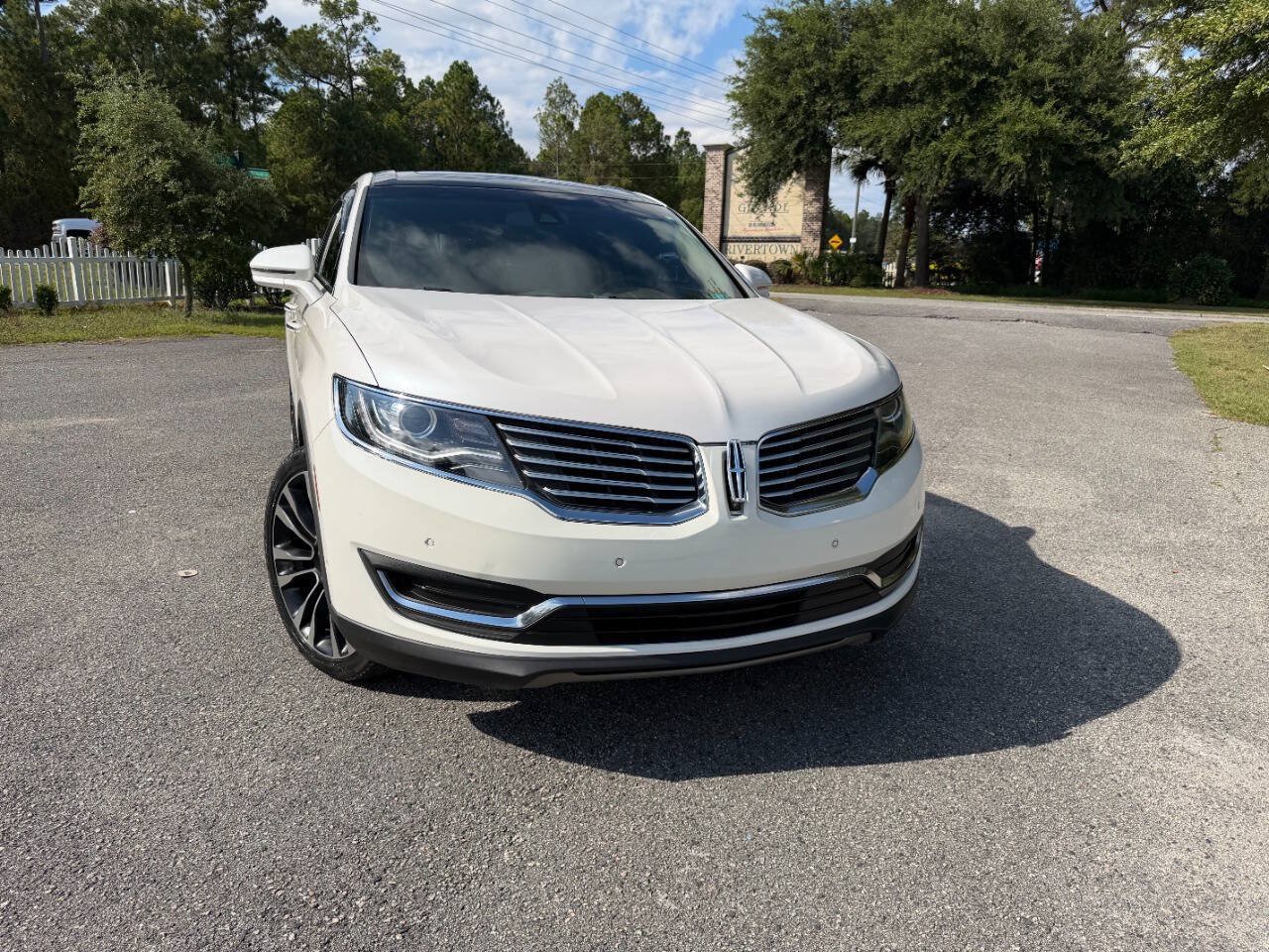 Used 2016 Lincoln MKX Reserve w/ Technology Package FWD image 35