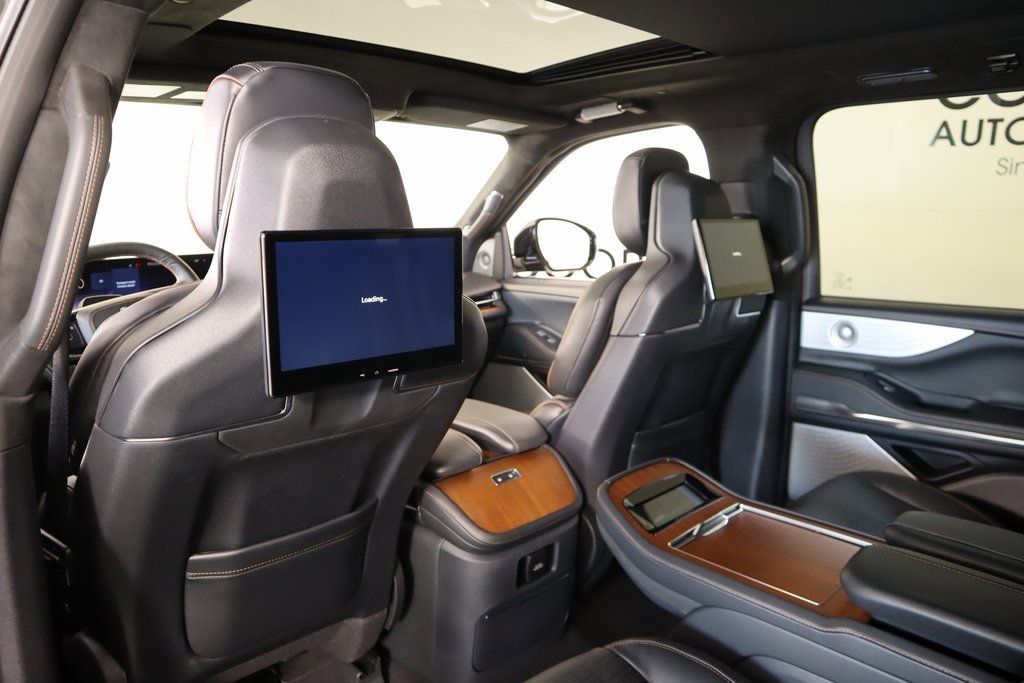 New 2025 Lincoln Navigator L Black Label image 16