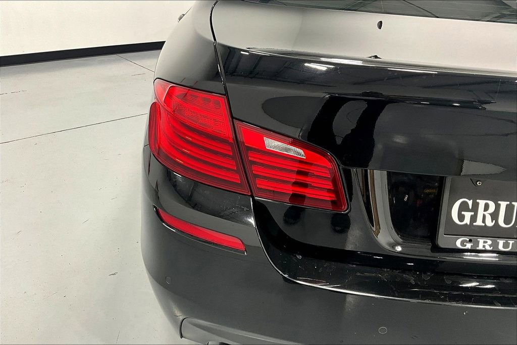 Used 2016 BMW 535i Sedan image 30