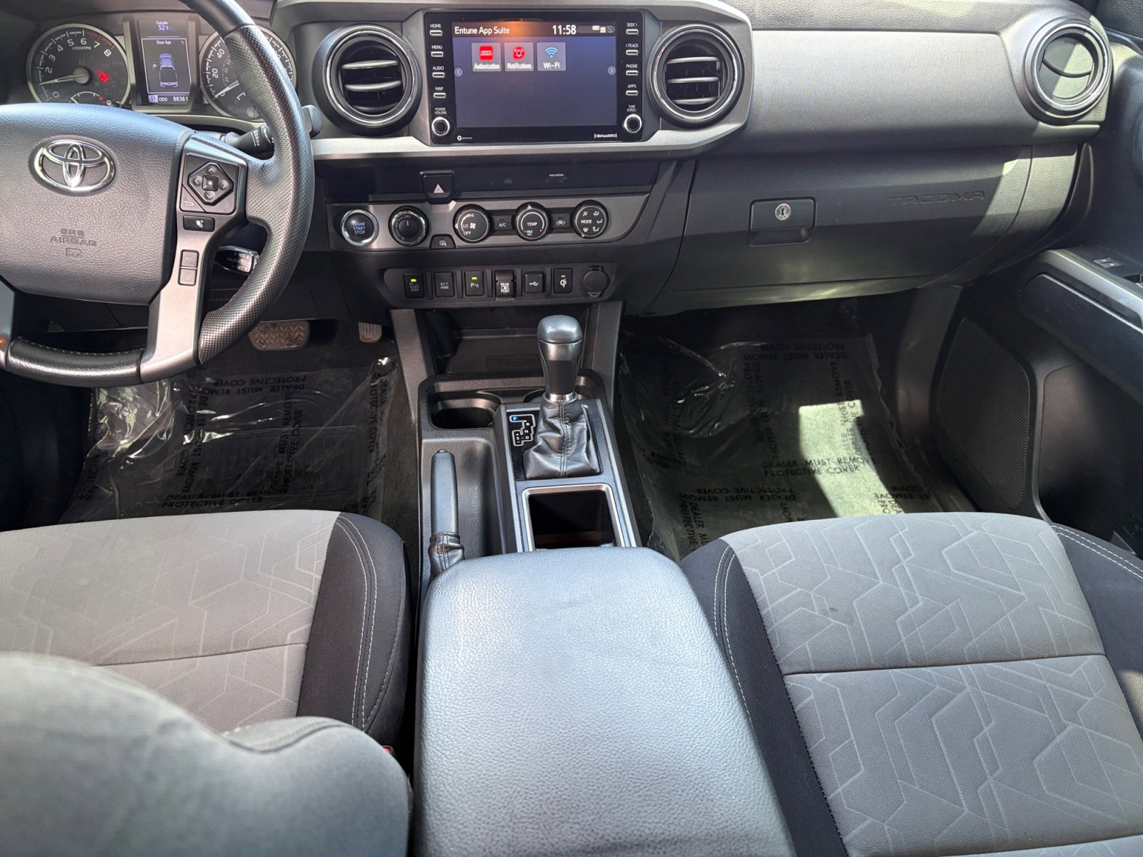 Used 2020 Toyota Tacoma TRD Off-Road w/ Technology Package AWD/4WD image 19