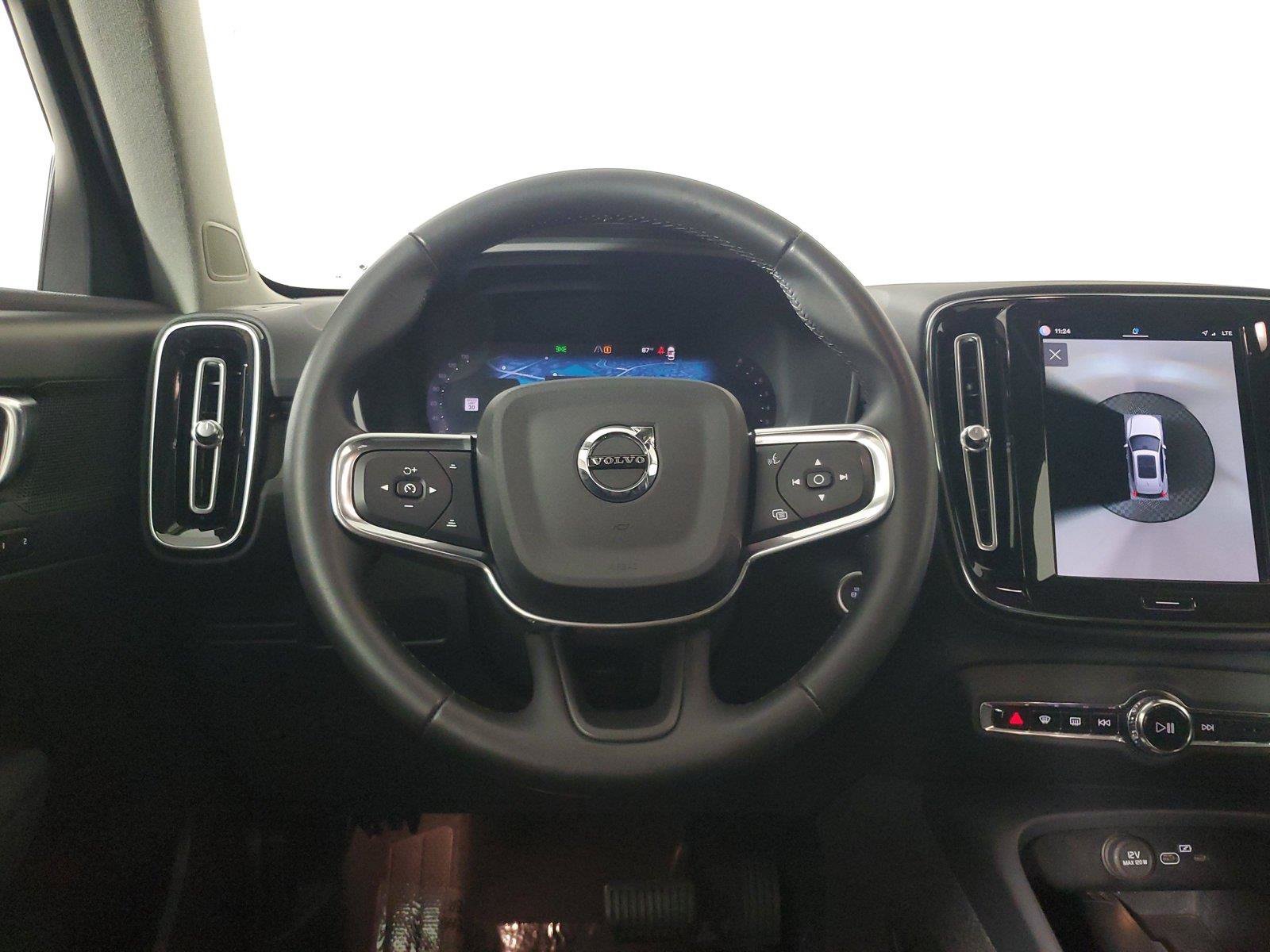 Certified 2023 Volvo XC40 B5 Plus w/ Protection Package Premier AWD/4WD image 16