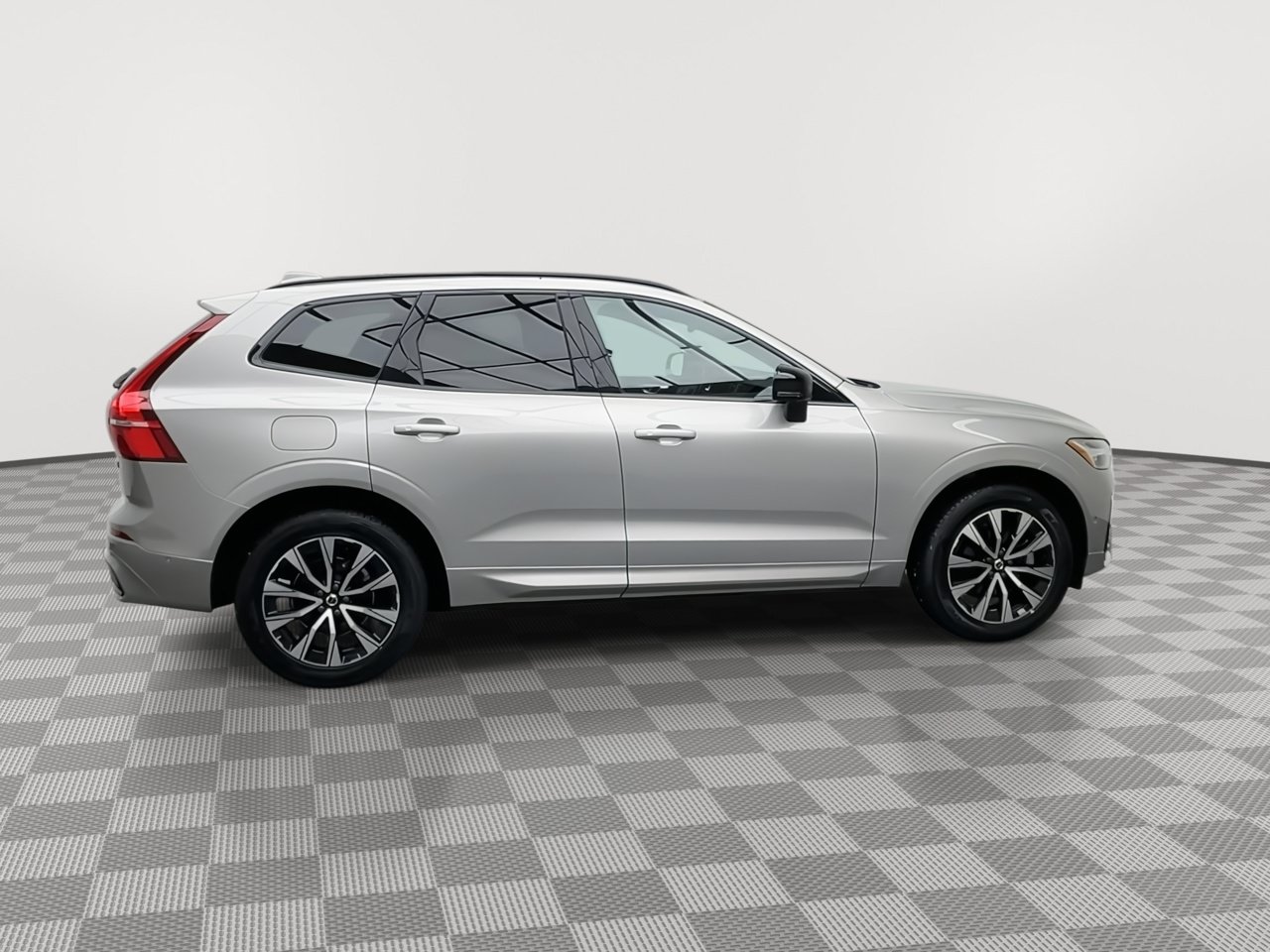 Used 2024 Volvo XC60 B5 Plus AWD/4WD image 38