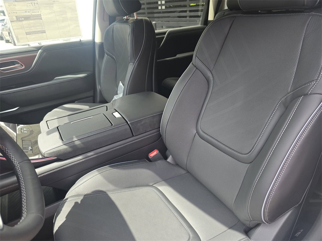 New 2026 INFINITI QX80 Luxe w/ Cargo Package image 17