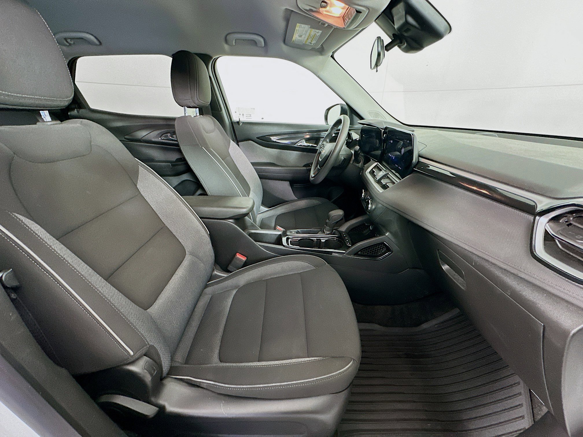 Used 2024 Chevrolet TrailBlazer LS w/ LS Convenience Package image 28