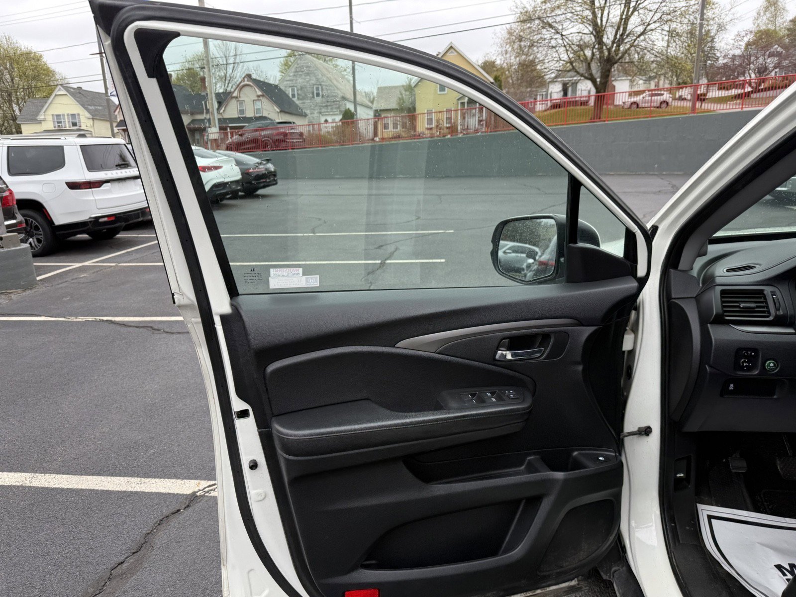 Used 2018 Honda Pilot EX image 10