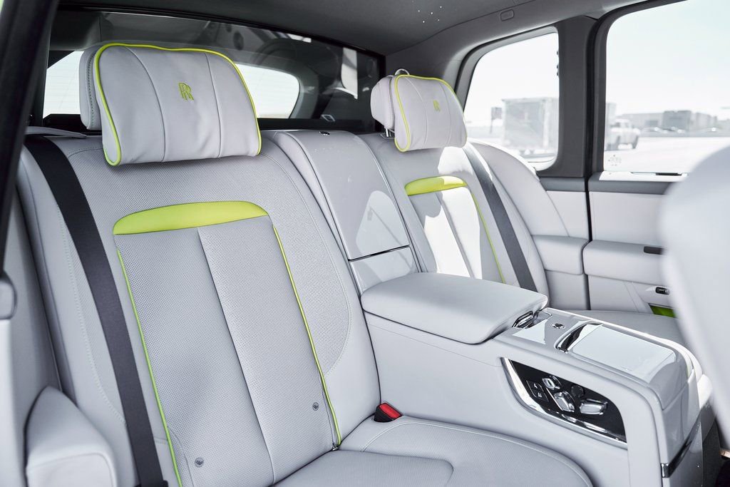 Used 2024 Rolls-Royce Cullinan AWD/4WD image 56