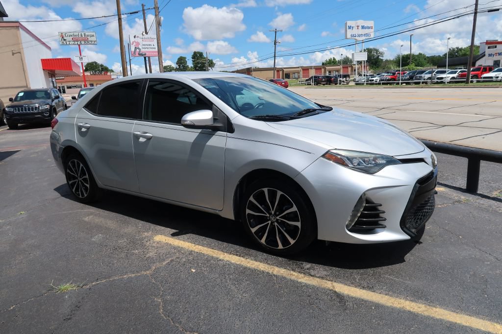 Used 2019 Toyota Corolla SE FWD image 2