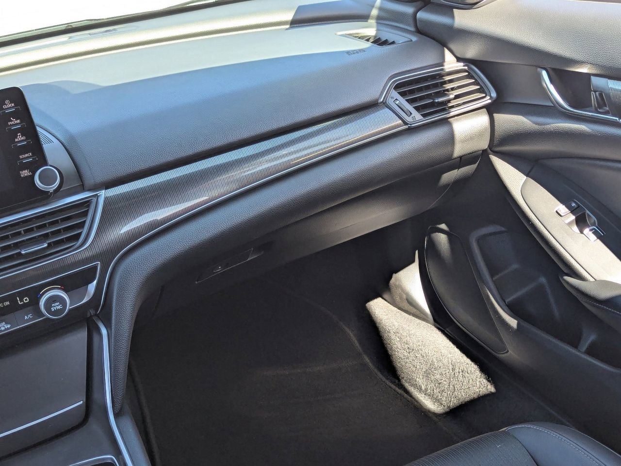 Used 2022 Honda Accord Sport image 17