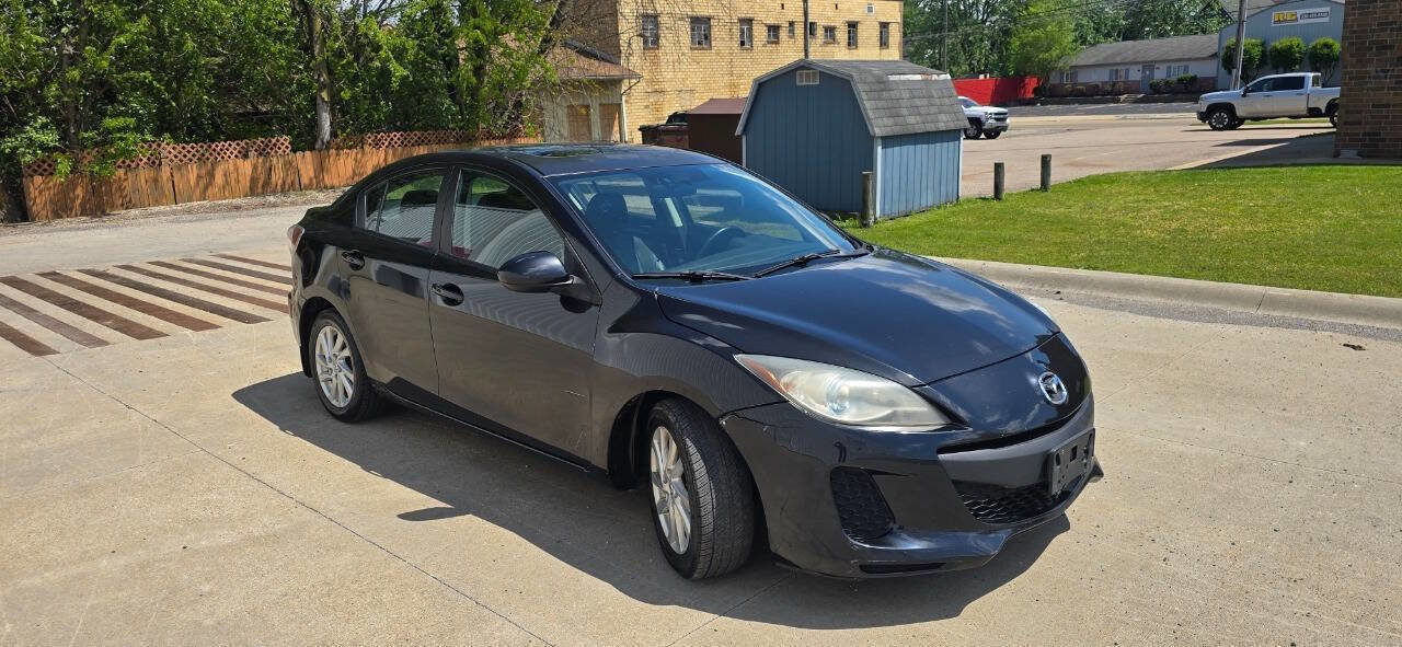 Used 2012 MAZDA MAZDA3 i Grand Touring w/ Tech Pkg FWD image 3